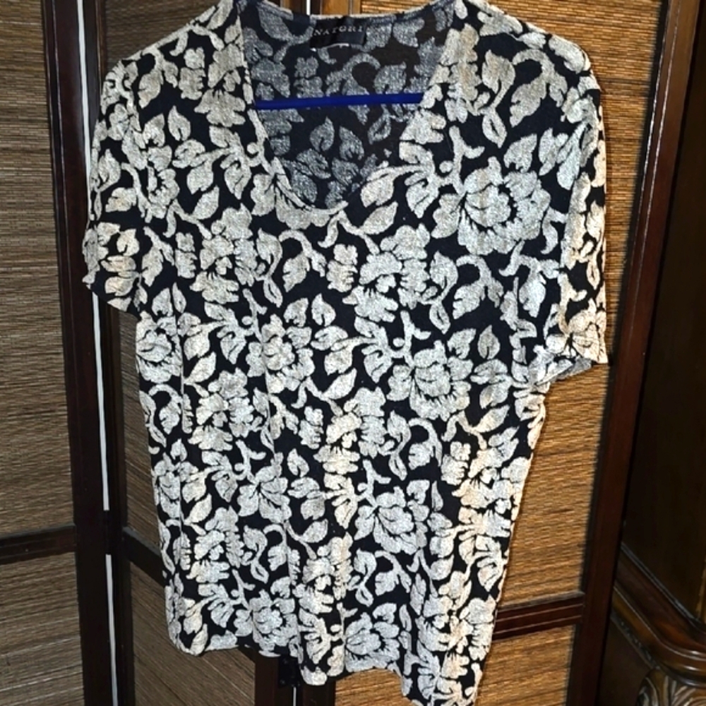 Floral Black and BeigeTop